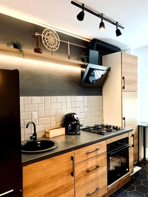 Heart Of The City - Modern Studio With Balcony Apartment บูคาเรสต์ ภายนอก รูปภาพ